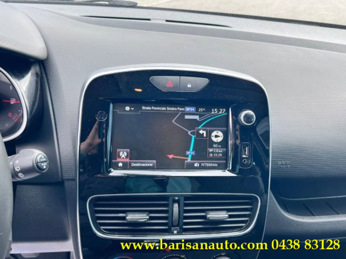 Renault Clio TCe 12V 75 CV 5 porte Moschino Zen (10)