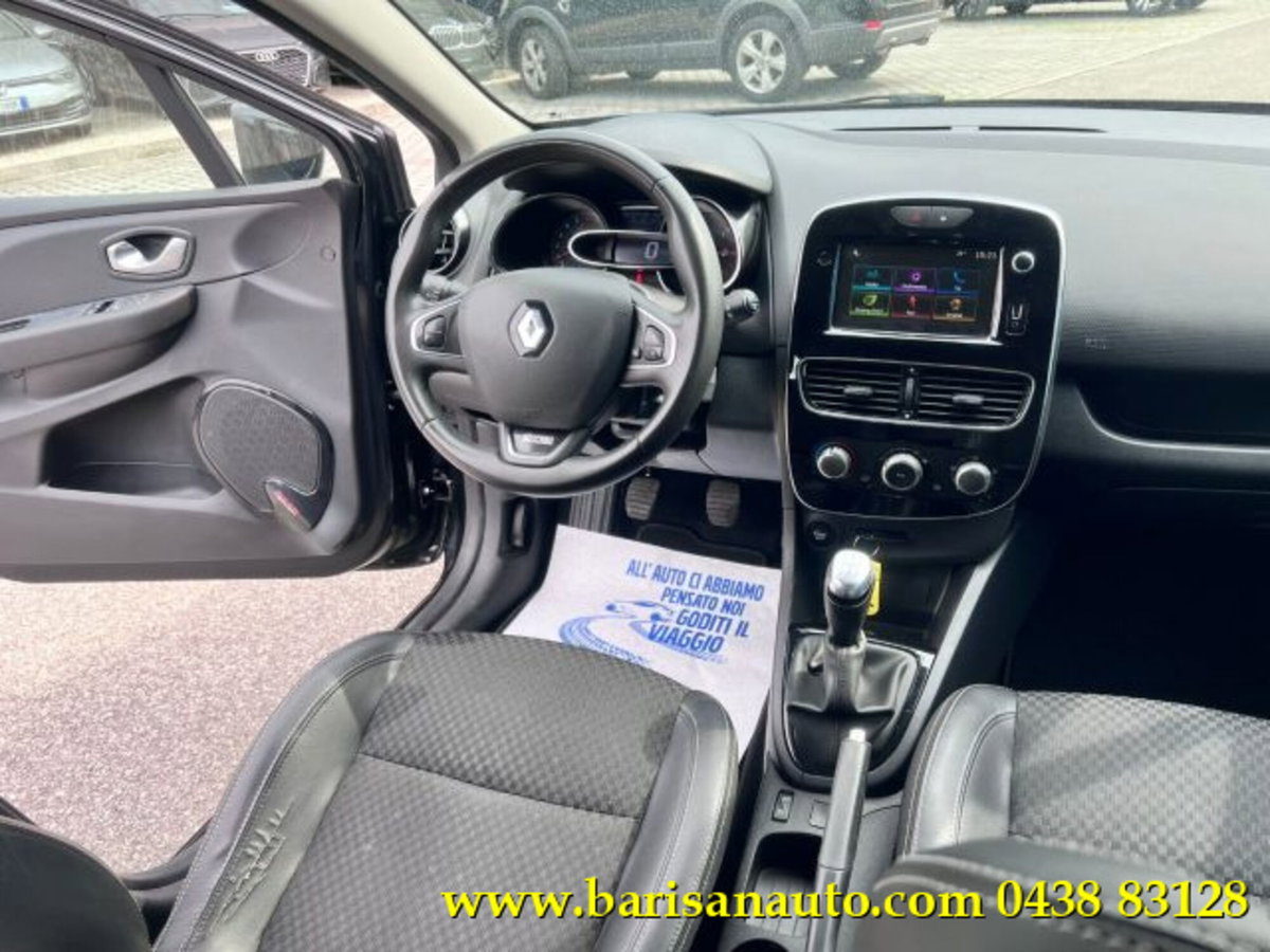 Renault Clio TCe 12V 75 CV 5 porte Moschino Zen (13)