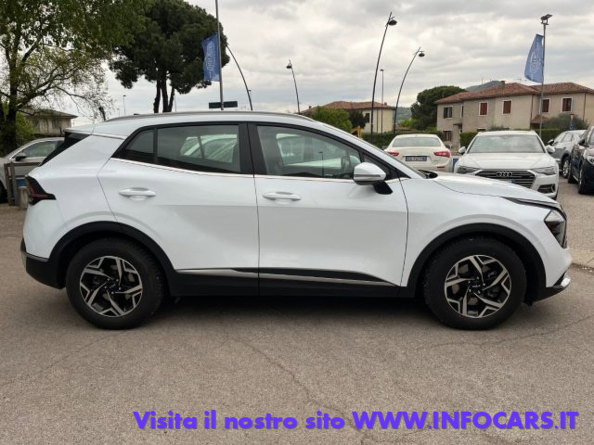 Kia Sportage 1.6 CRDi MHEV Business (10)