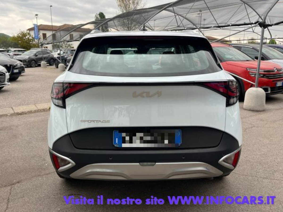 Kia Sportage 1.6 CRDi MHEV Business (11)