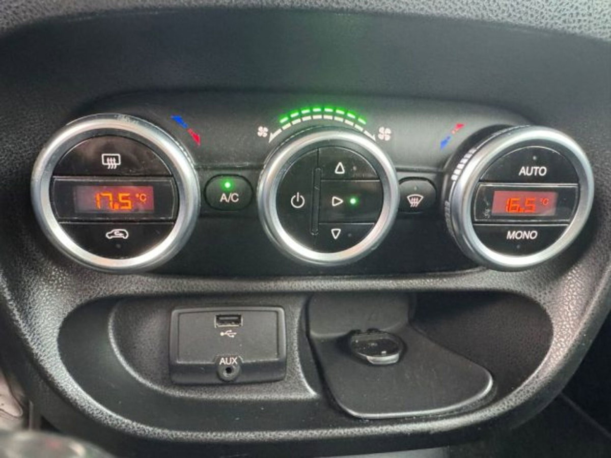 Fiat 500L 0.9 TwinAir Turbo Natural Power Lounge (11)