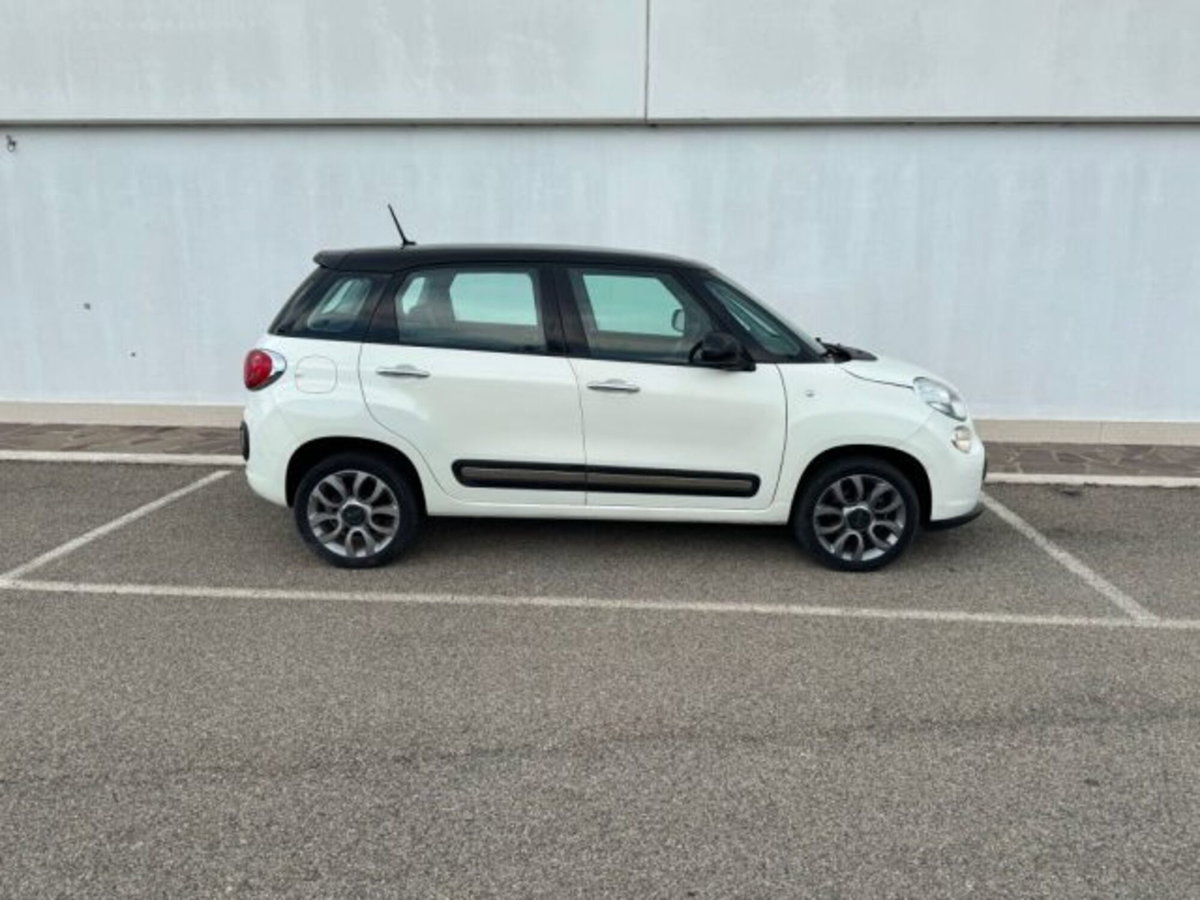 Fiat 500L 0.9 TwinAir Turbo Natural Power Lounge (3)
