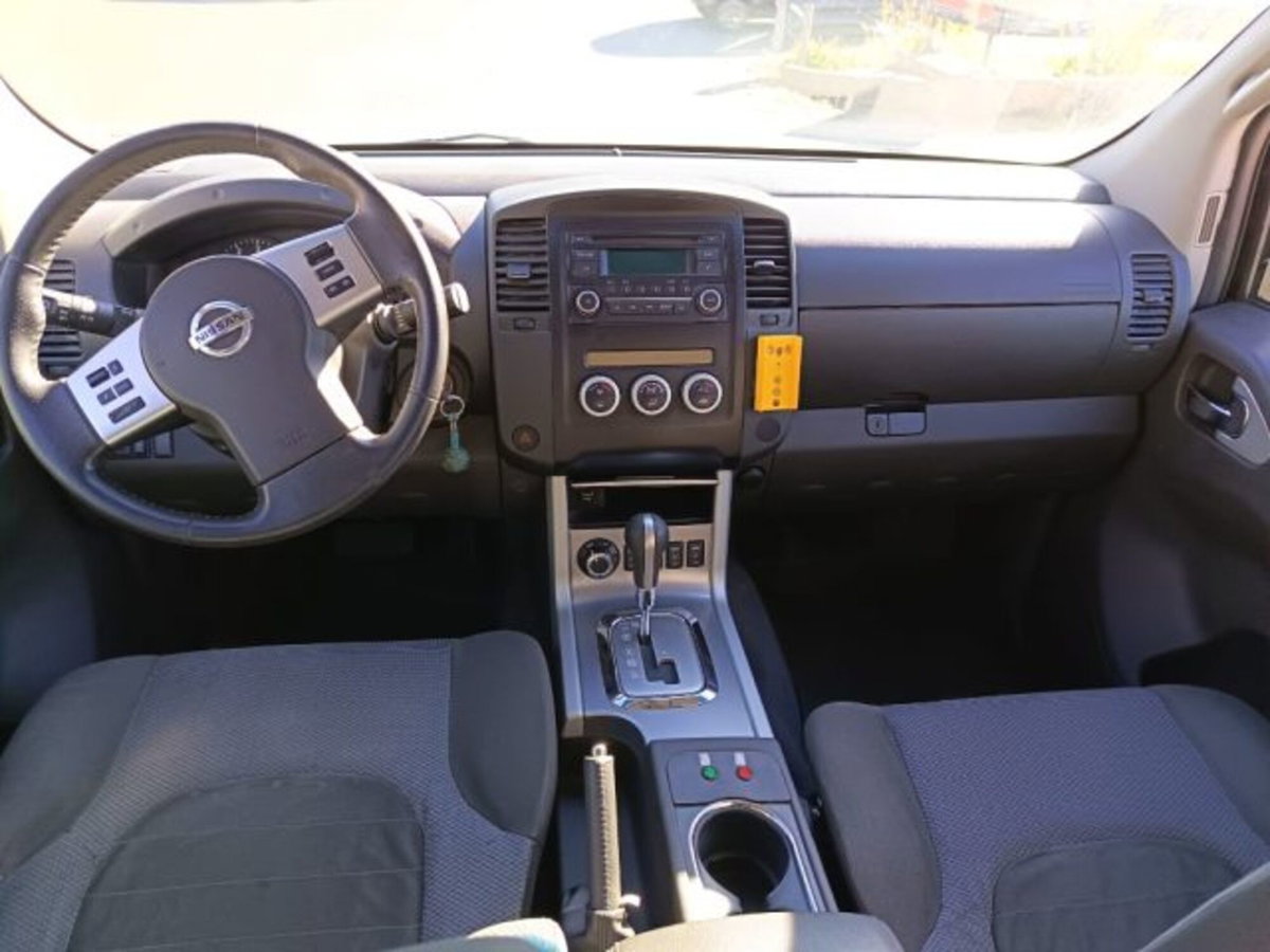 Nissan Navara 2.5 dCi 190CV 4 porte Double Cab LE Plus (10)