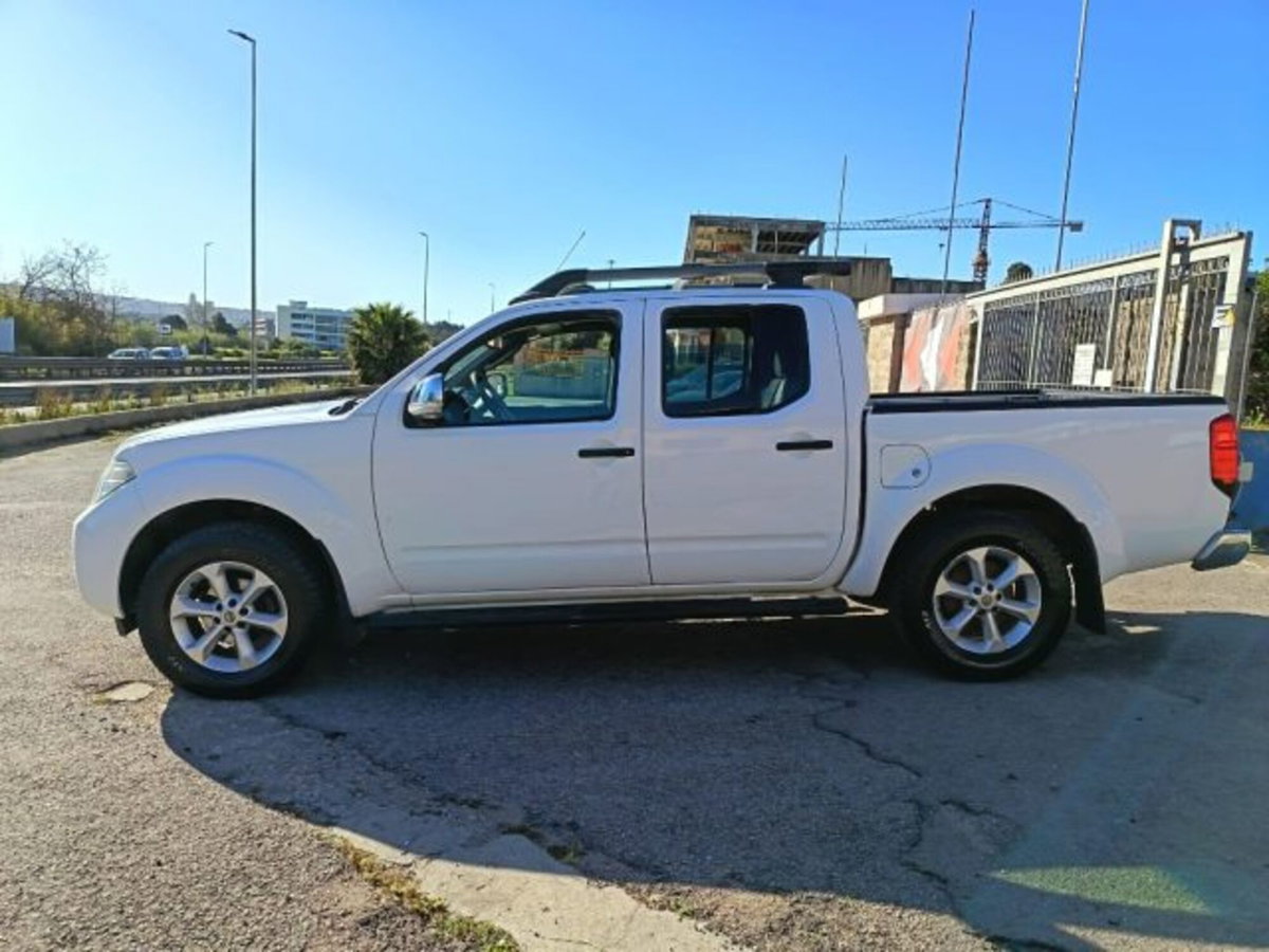 Nissan Navara 2.5 dCi 190CV 4 porte Double Cab LE Plus (2)