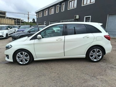Mercedes-Benz Classe B 200 d Automatic 4Matic Sport (4)