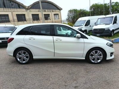 Mercedes-Benz Classe B 200 d Automatic 4Matic Sport (5)