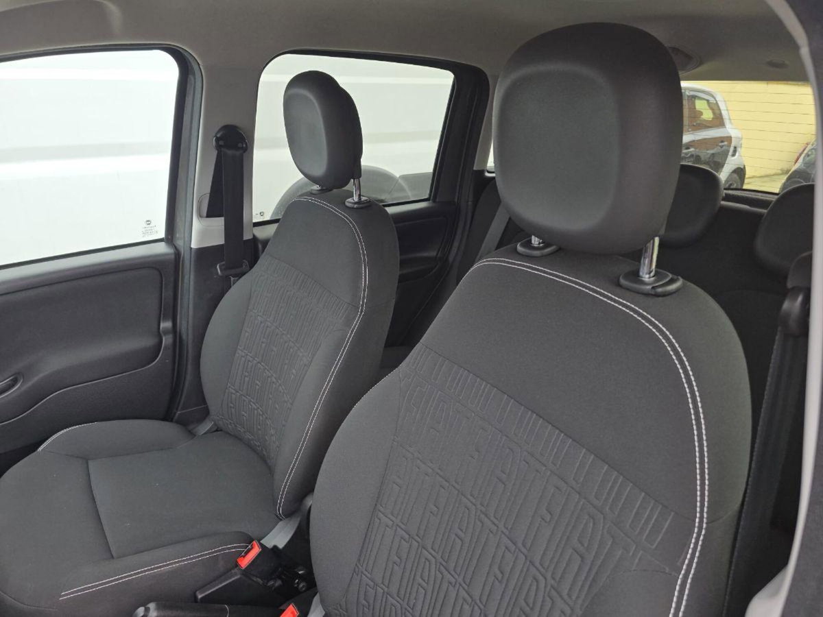 Fiat Panda 1.0 FireFly S&S Hybrid City Cross (10)
