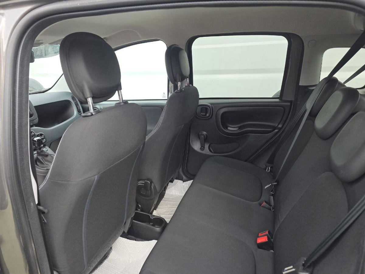 Fiat Panda 1.0 FireFly S&S Hybrid City Cross (12)