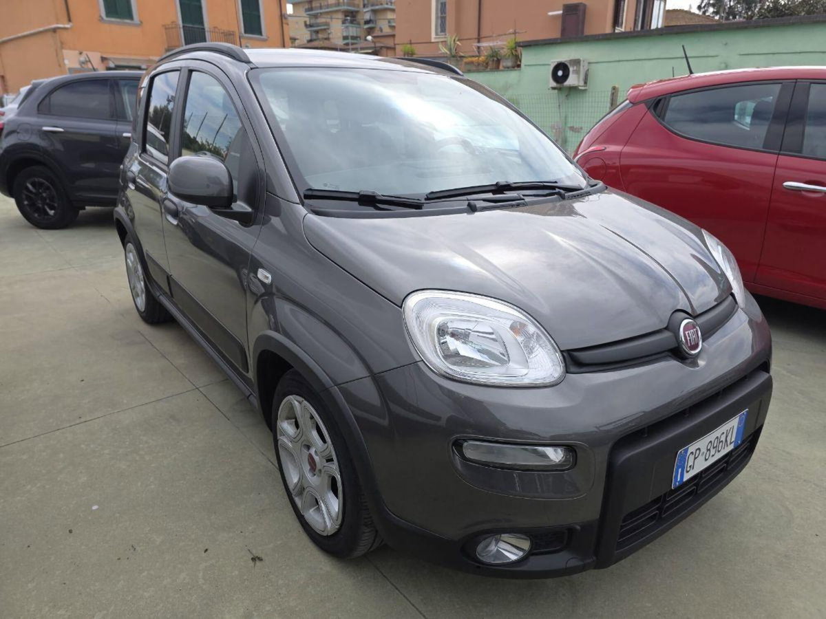 Fiat Panda 1.0 FireFly S&S Hybrid City Cross (3)