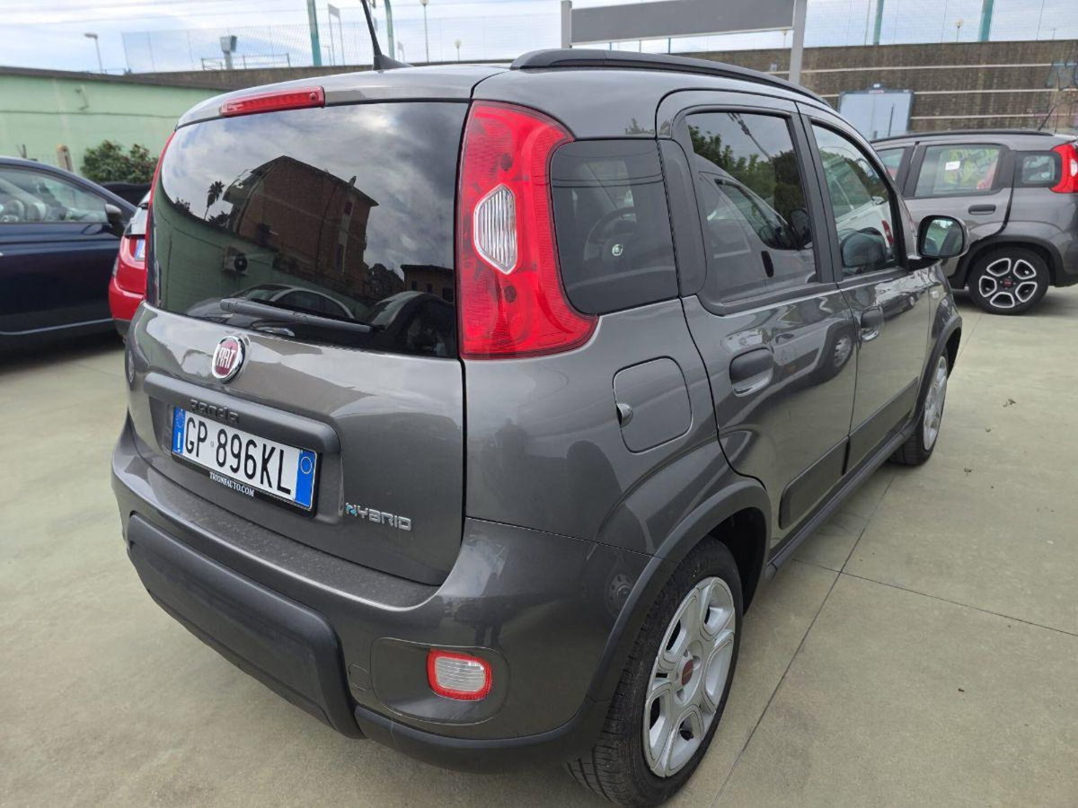 Fiat Panda 1.0 FireFly S&S Hybrid City Cross (4)