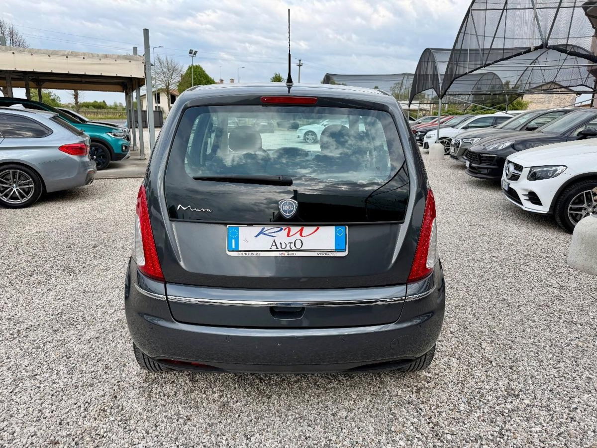 Lancia Musa 1.4 16V Diva (6)