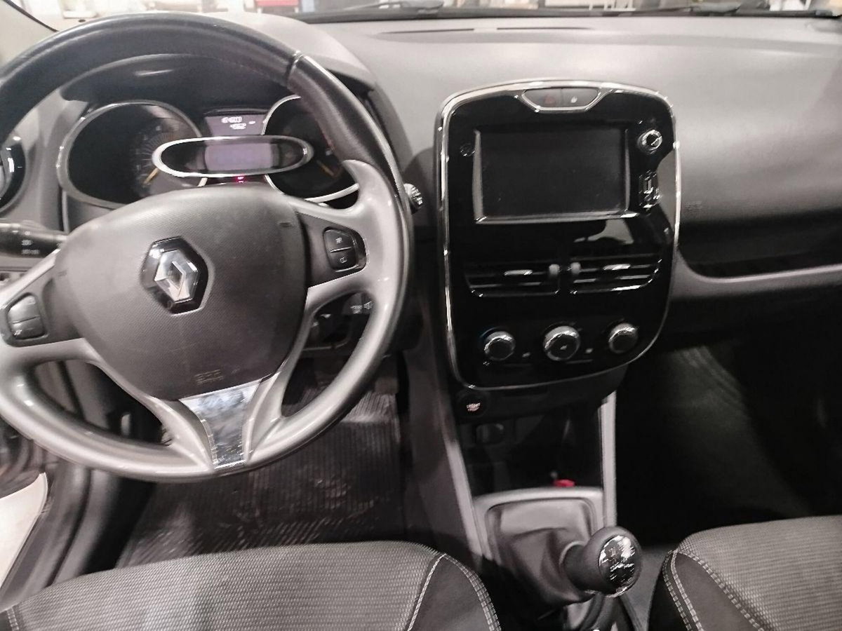 Renault Clio 1.5 dCi 8V 75CV Start&Stop 5 porte Live (9)