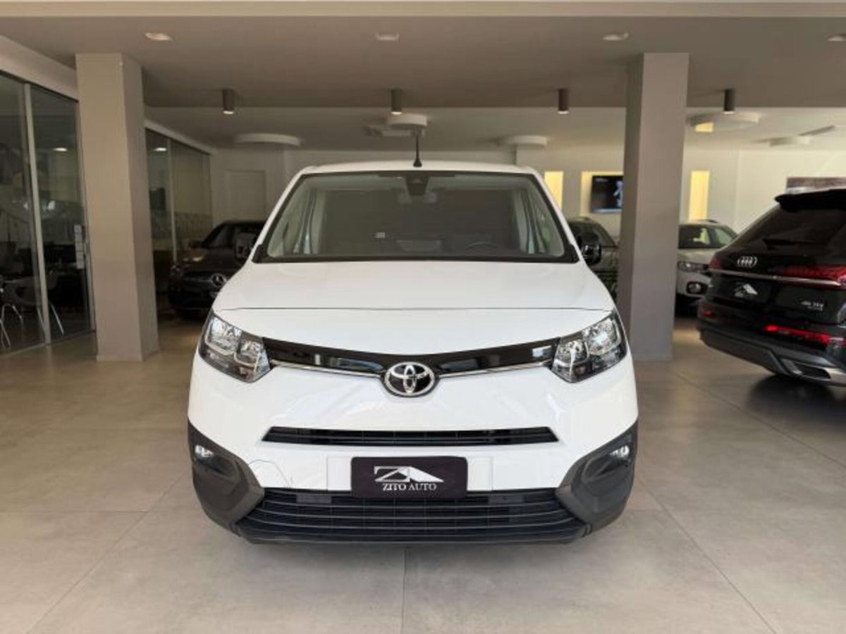 Toyota Proace City City 1.5D 100 CV S&S PL 5p. Ground (2)