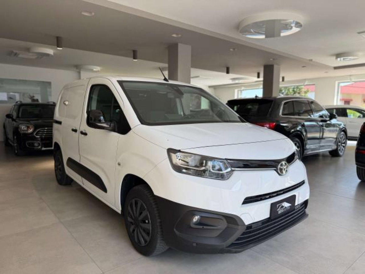 Toyota Proace City City 1.5D 100 CV S&S PL 5p. Ground (3)