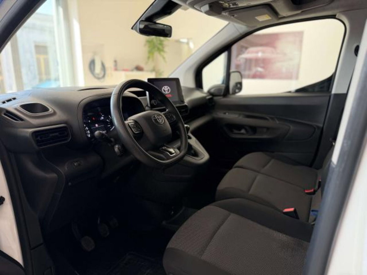 Toyota Proace City City 1.5D 100 CV S&S PL 5p. Ground (6)