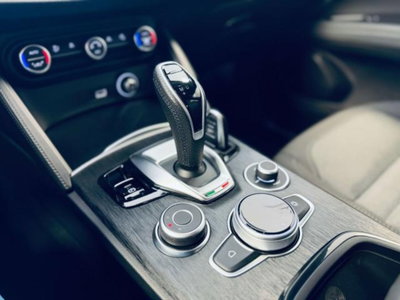Alfa Romeo Stelvio 2.2 t Veloce rwd 160cv auto (16)
