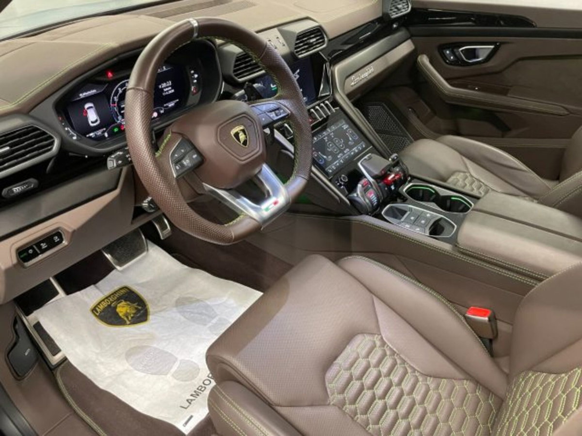 Lamborghini Urus 4.0 V8 Performante auto (4)