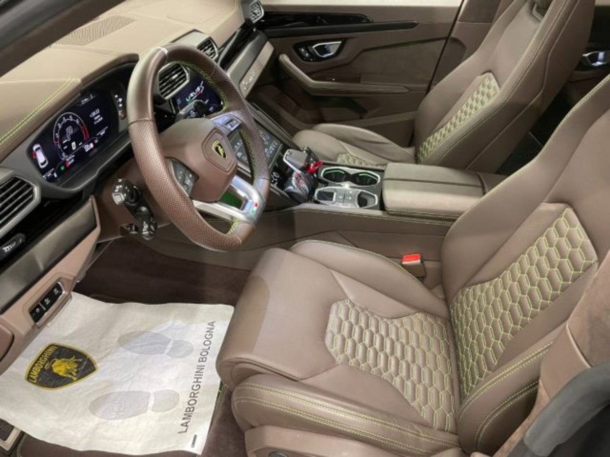 Lamborghini Urus 4.0 V8 Performante auto (6)