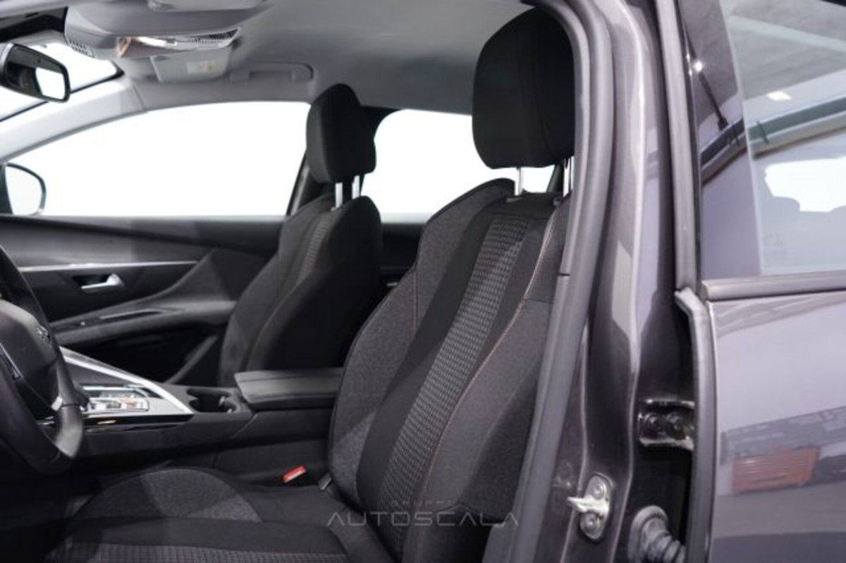 Peugeot 3008 PureTech Turbo 130 S&S EAT8 Active Pack (5)