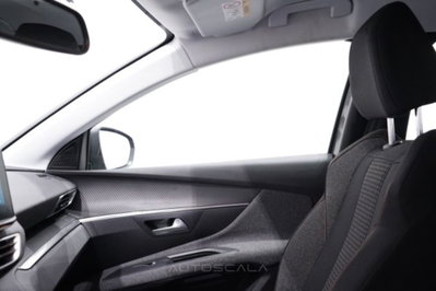 Peugeot 3008 PureTech Turbo 130 S&S EAT8 Active Pack (15)