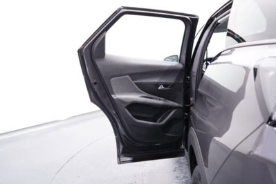 Peugeot 3008 PureTech Turbo 130 S&S EAT8 Active Pack (17)