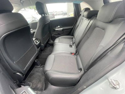 Mercedes-Benz Classe B 180 Sport (11)