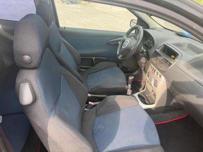 Fiat Punto 1.2i 16V cat 3 porte Sporting usata