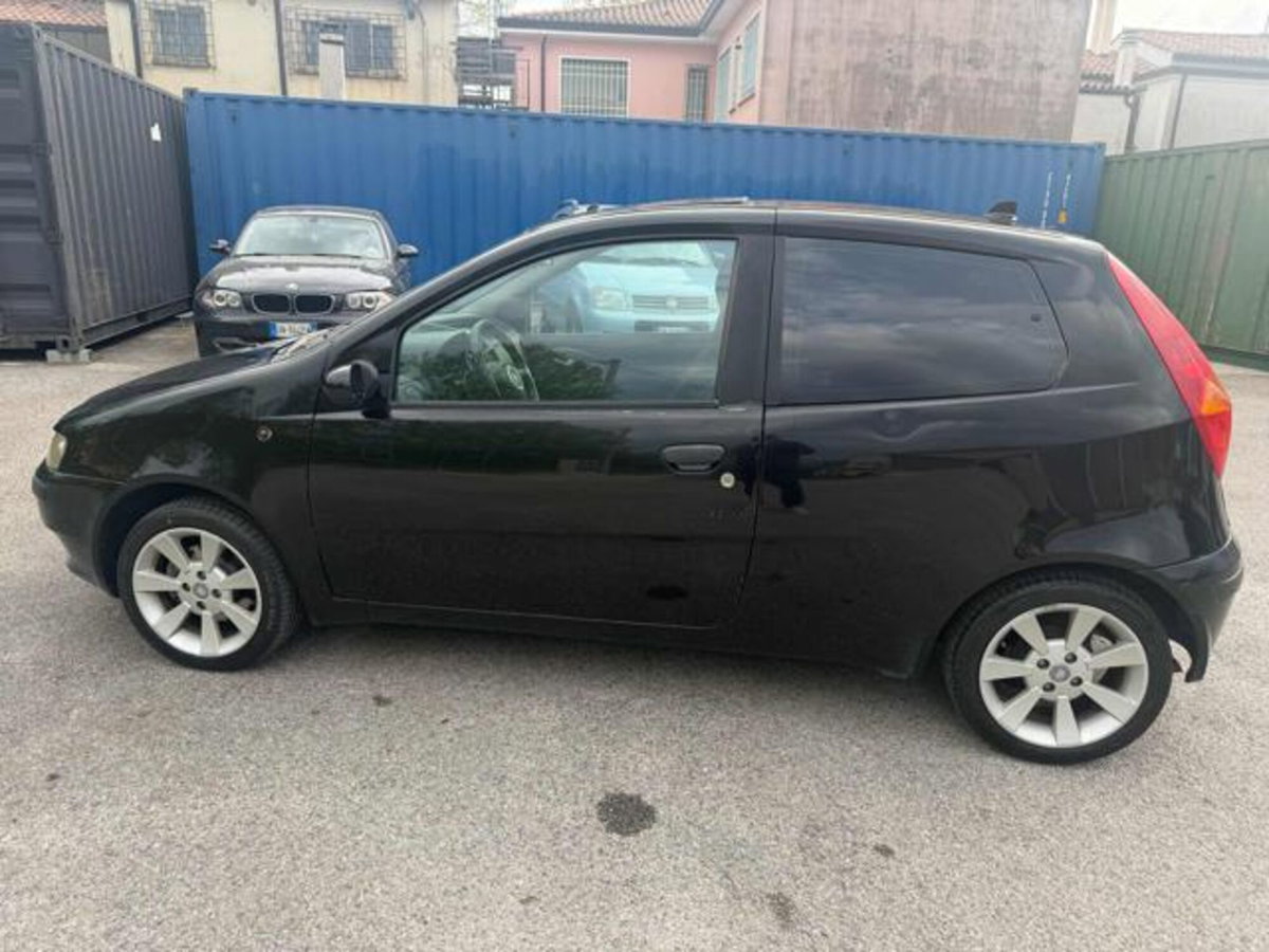 Fiat Punto 1.2i 16V cat 3 porte Sporting (11)