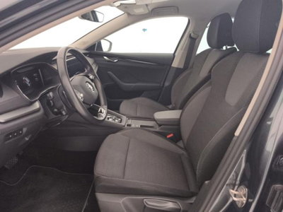 Skoda Octavia Station Wagon 2.0 TDI EVO SCR DSG Wagon Executive (11)