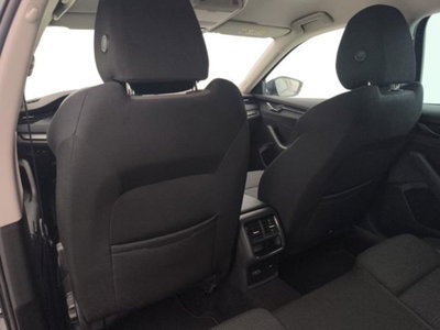 Skoda Octavia Station Wagon 2.0 TDI EVO SCR DSG Wagon Executive (20)