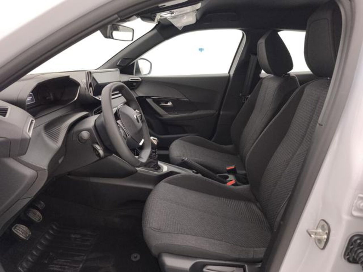 Peugeot 2008 1.2 puretech Style s&s 100cv (12)
