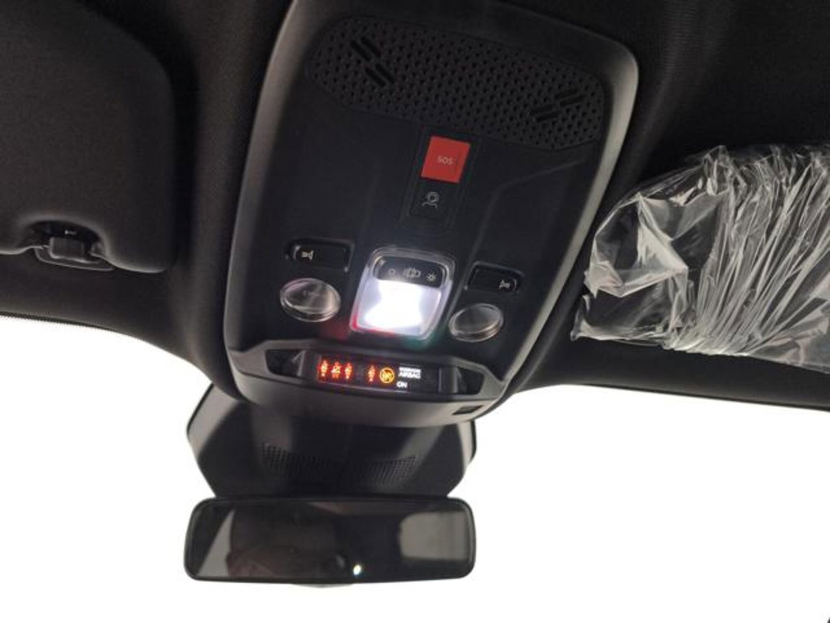 Peugeot 2008 1.2 puretech Style s&s 100cv (19)