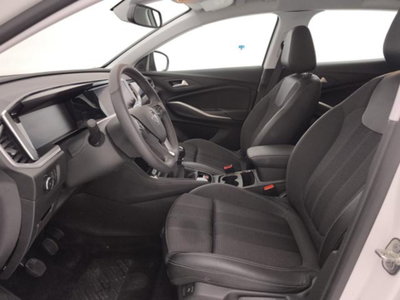 Opel Grandland 1.2 GS s&s 130cv (11)