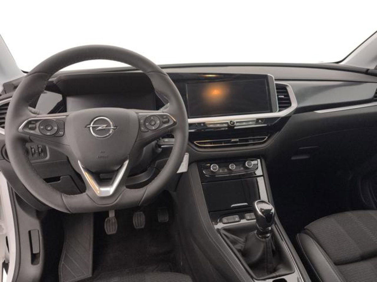 Opel Grandland 1.2 GS s&s 130cv (12)