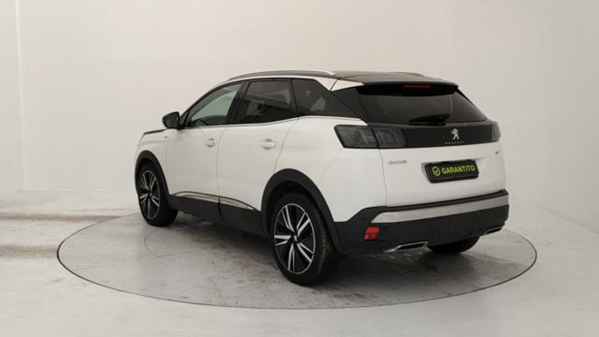 Peugeot 3008 BlueHDi 130 S&S EAT8 GT Pack (3)