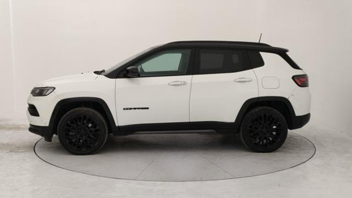 Jeep Compass 1.3 turbo t4 phev Trailhawk 4xe auto (2)