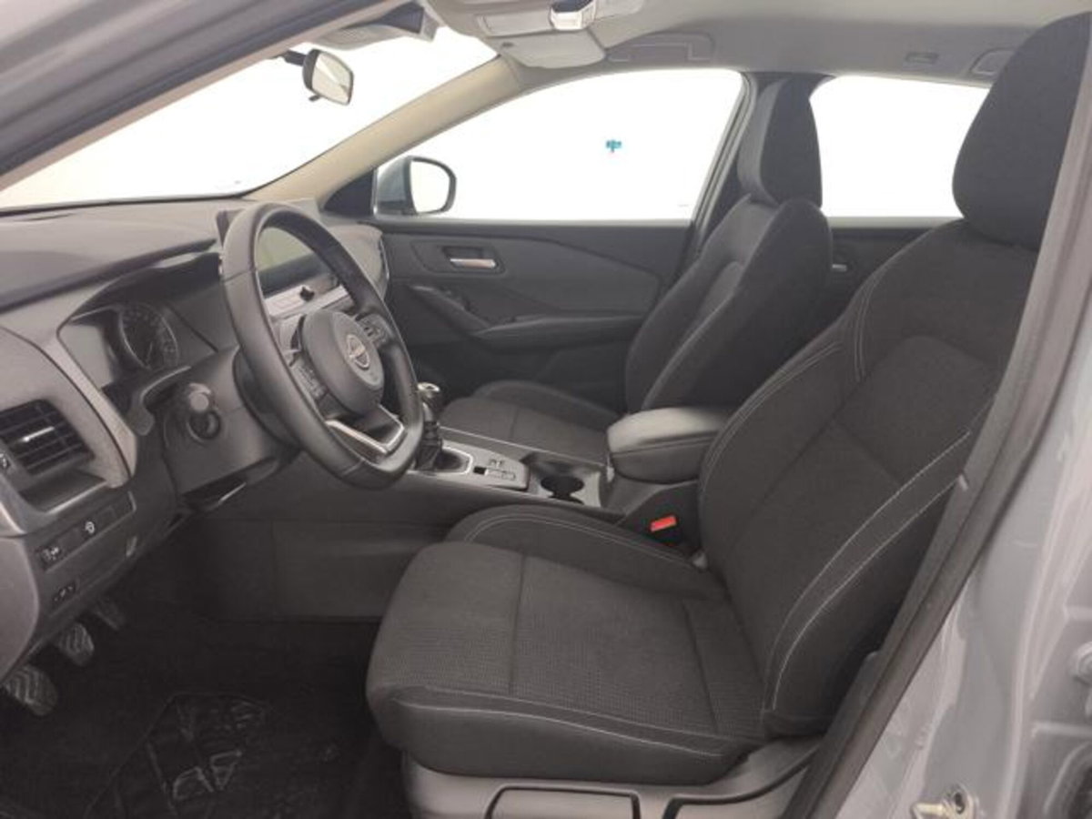 Nissan Qashqai 1.3 mhev Acenta 2wd 140cv (11)