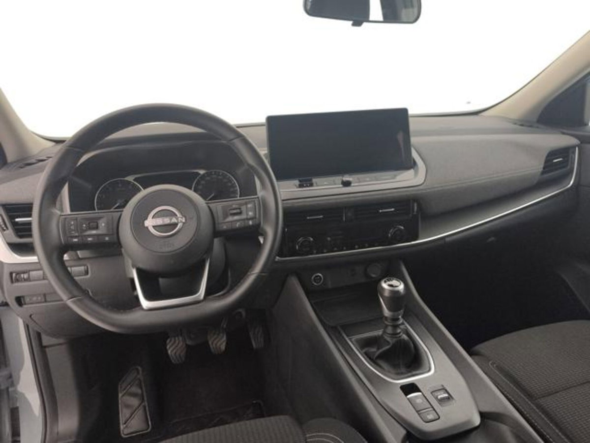 Nissan Qashqai 1.3 mhev Acenta 2wd 140cv (12)