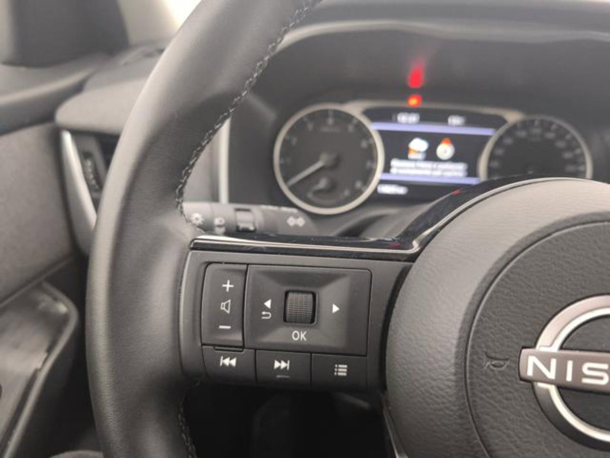 Nissan Qashqai 1.3 mhev Acenta 2wd 140cv (14)