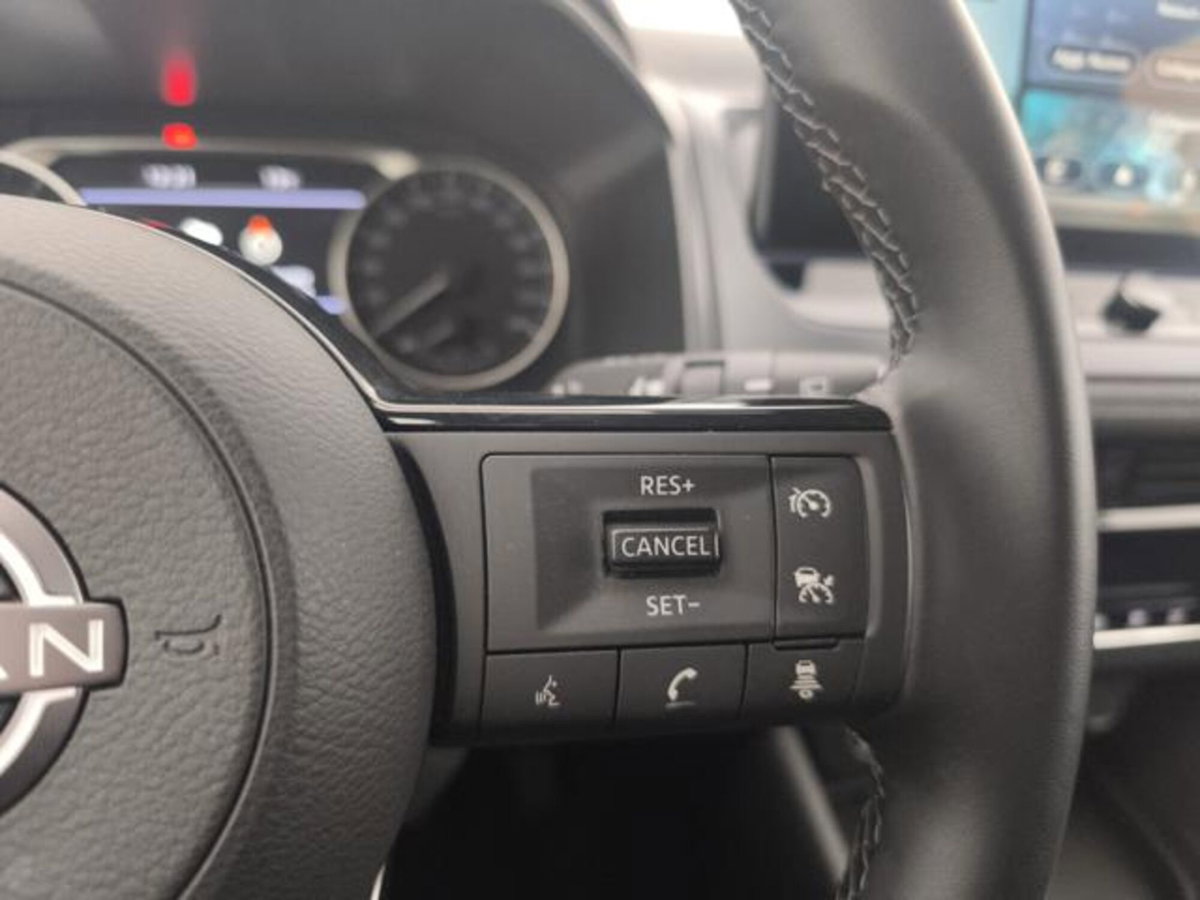 Nissan Qashqai 1.3 mhev Acenta 2wd 140cv (15)