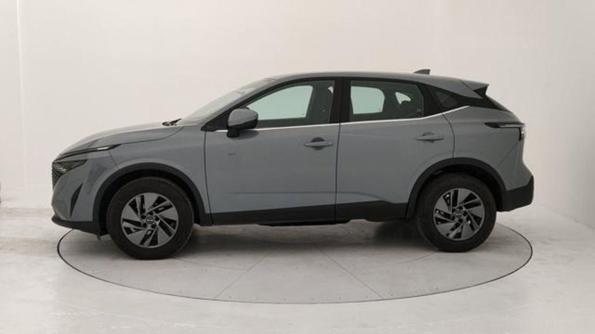 Nissan Qashqai 1.3 mhev Acenta 2wd 140cv (2)