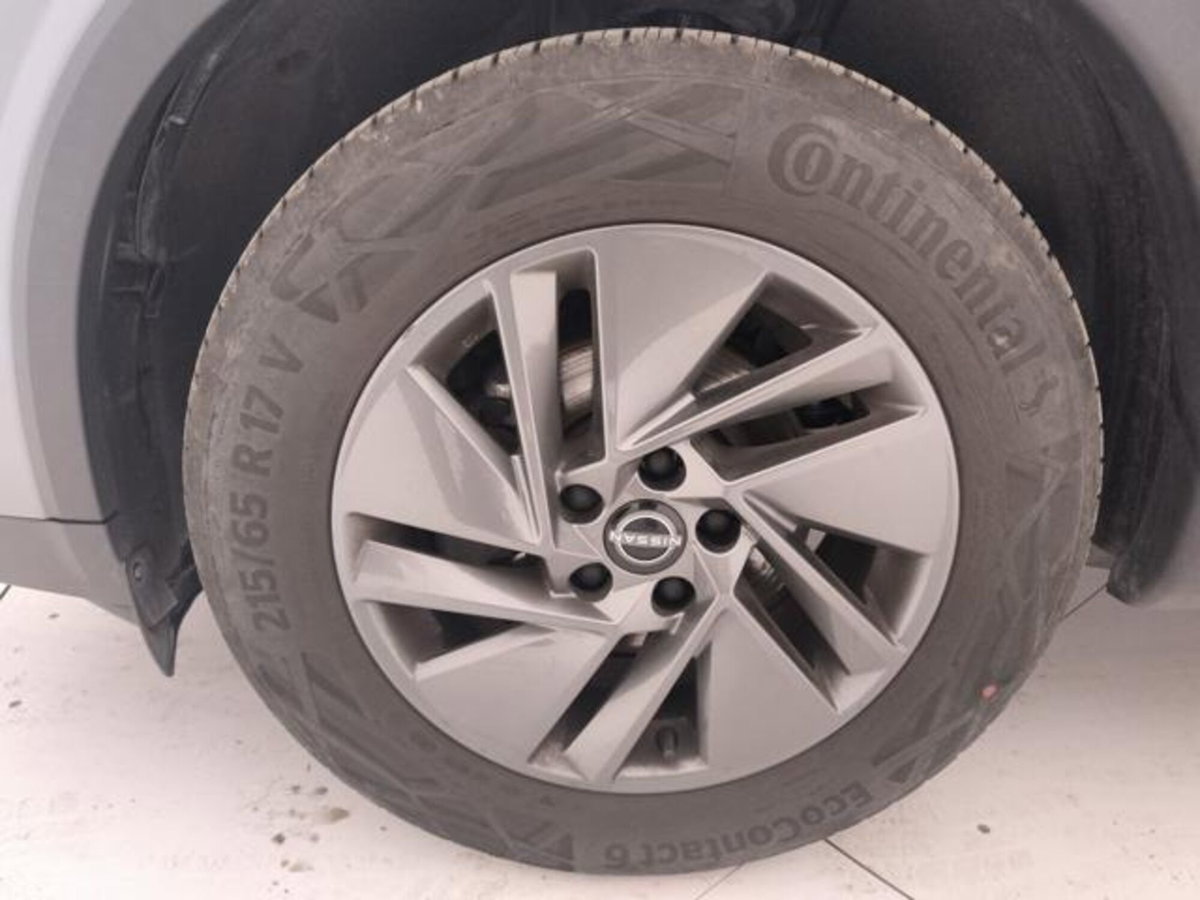 Nissan Qashqai 1.3 mhev Acenta 2wd 140cv (9)