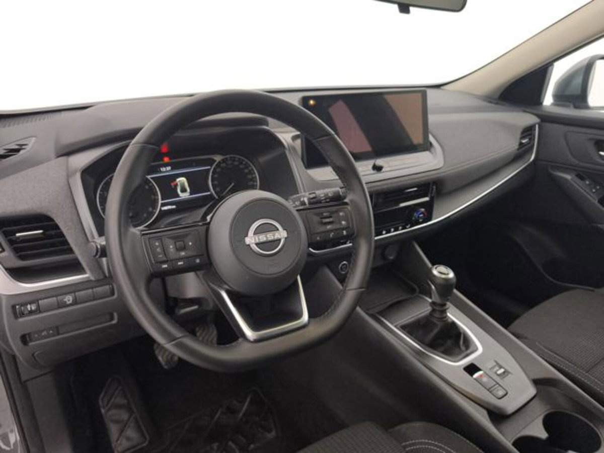 Nissan Qashqai 1.3 mhev Acenta 2wd 140cv (10)