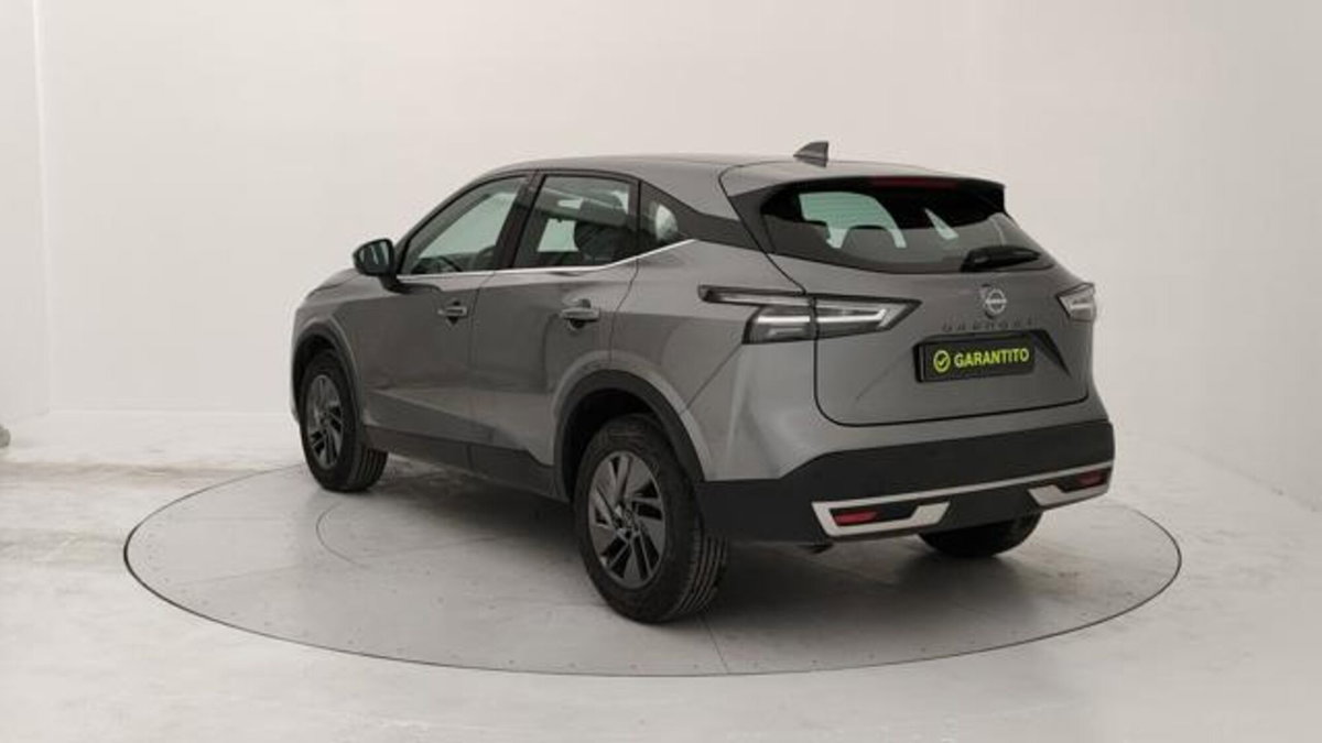 Nissan Qashqai 1.3 mhev Acenta 2wd 140cv (3)