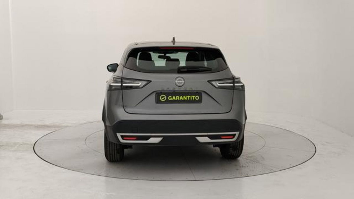 Nissan Qashqai 1.3 mhev Acenta 2wd 140cv (4)