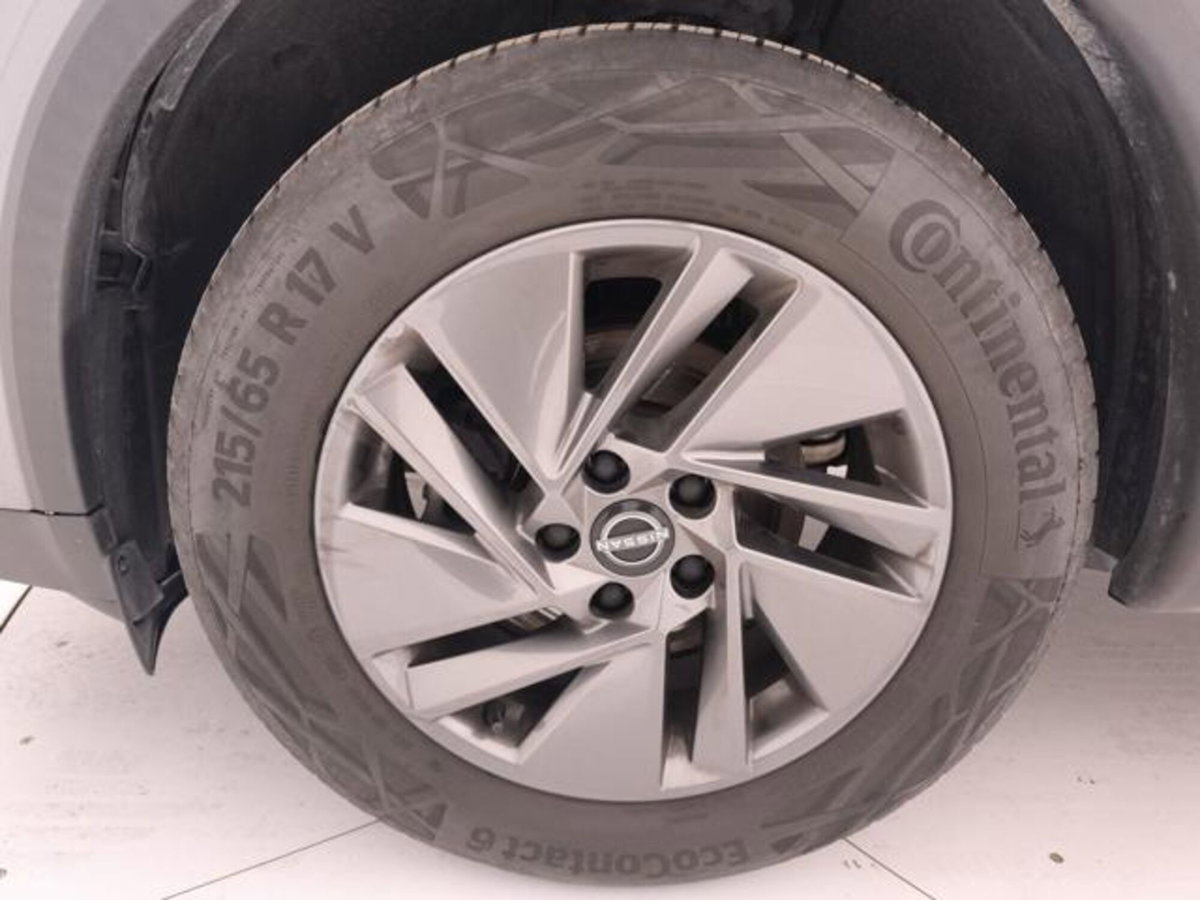 Nissan Qashqai 1.3 mhev Acenta 2wd 140cv (9)