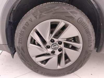 Nissan Qashqai 1.3 mhev Acenta 2wd 140cv (9)