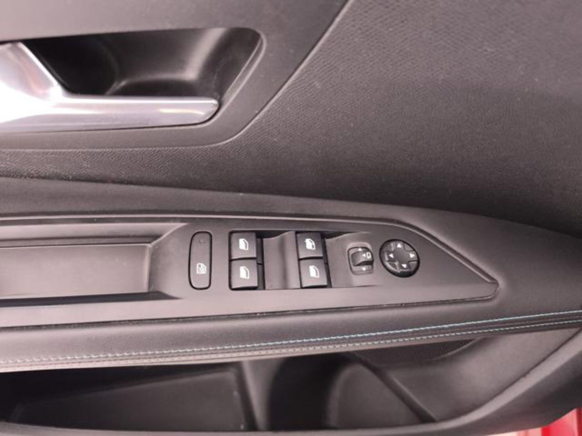 Peugeot 3008 BlueHDi 130 S&S EAT8 Allure Pack (19)