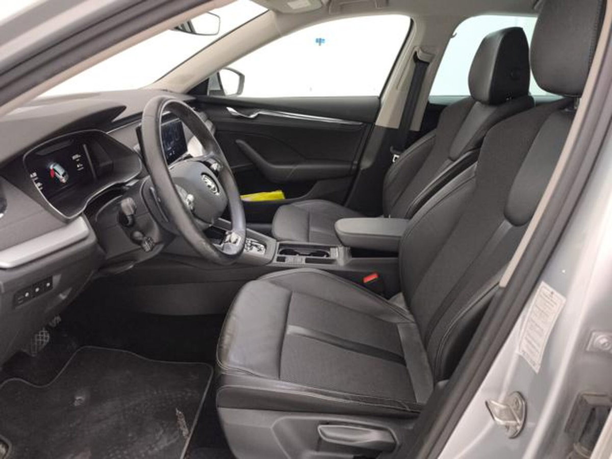 Skoda Octavia Station Wagon 2.0 TDI EVO SCR 150 CV DSG 4x4 Wagon Style (11)