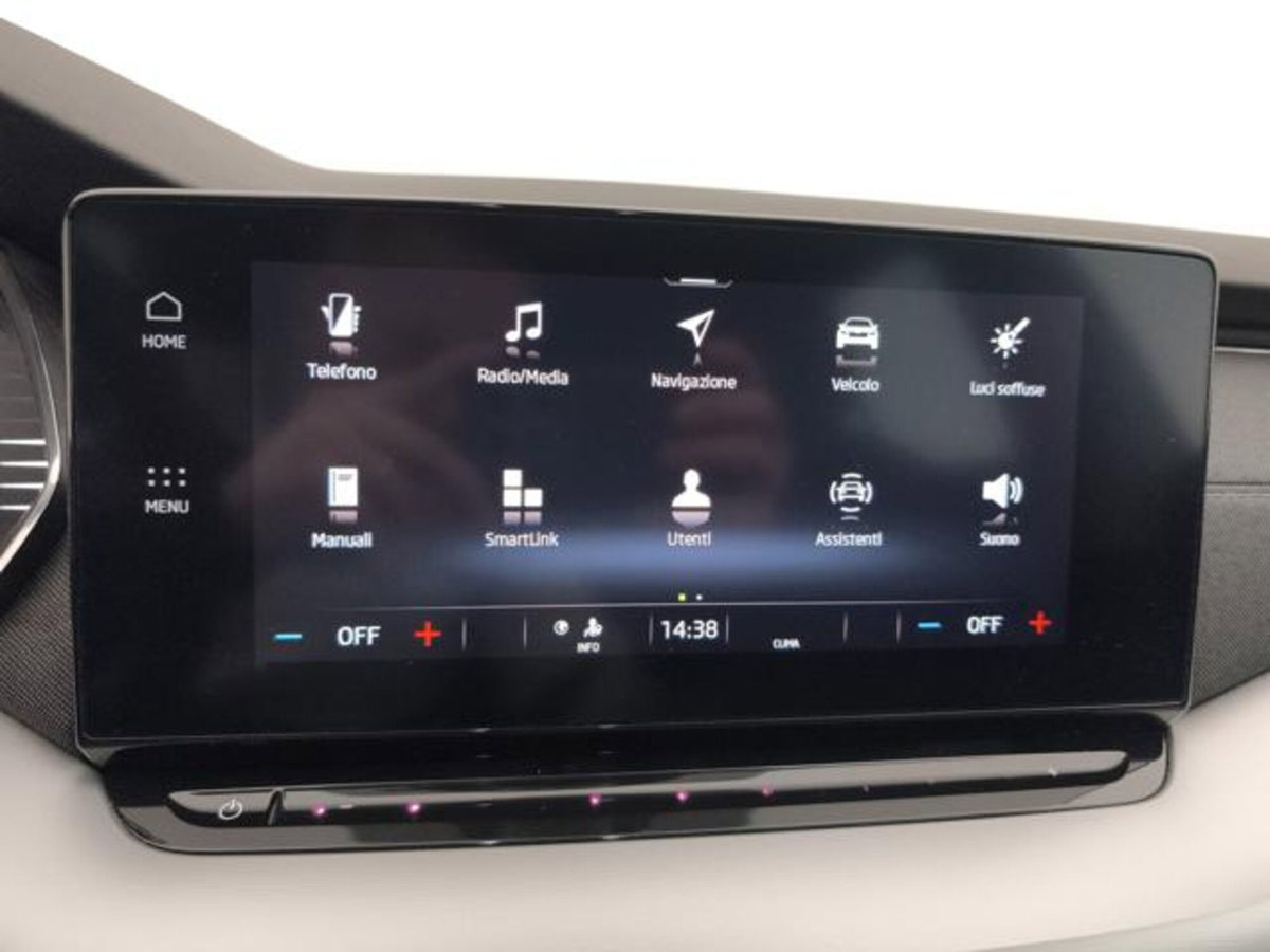 Skoda Octavia Station Wagon 2.0 TDI EVO SCR 150 CV DSG 4x4 Wagon Style (16)